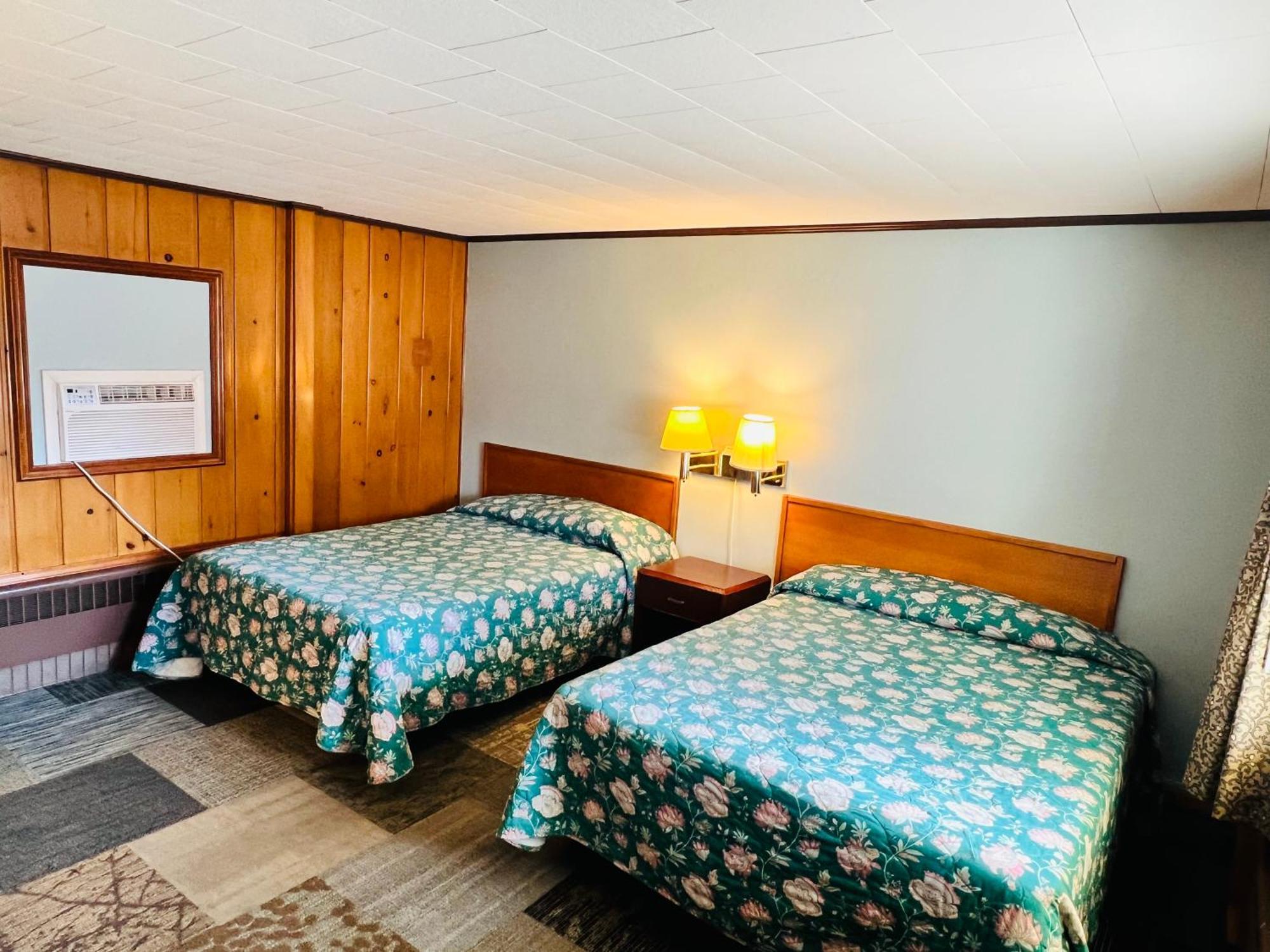 Sun N Snow Hotel 캐딜락 외부 사진