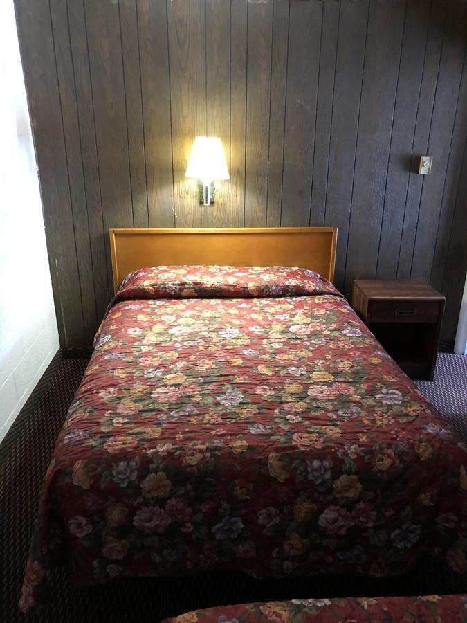 Sun N Snow Hotel 캐딜락 외부 사진