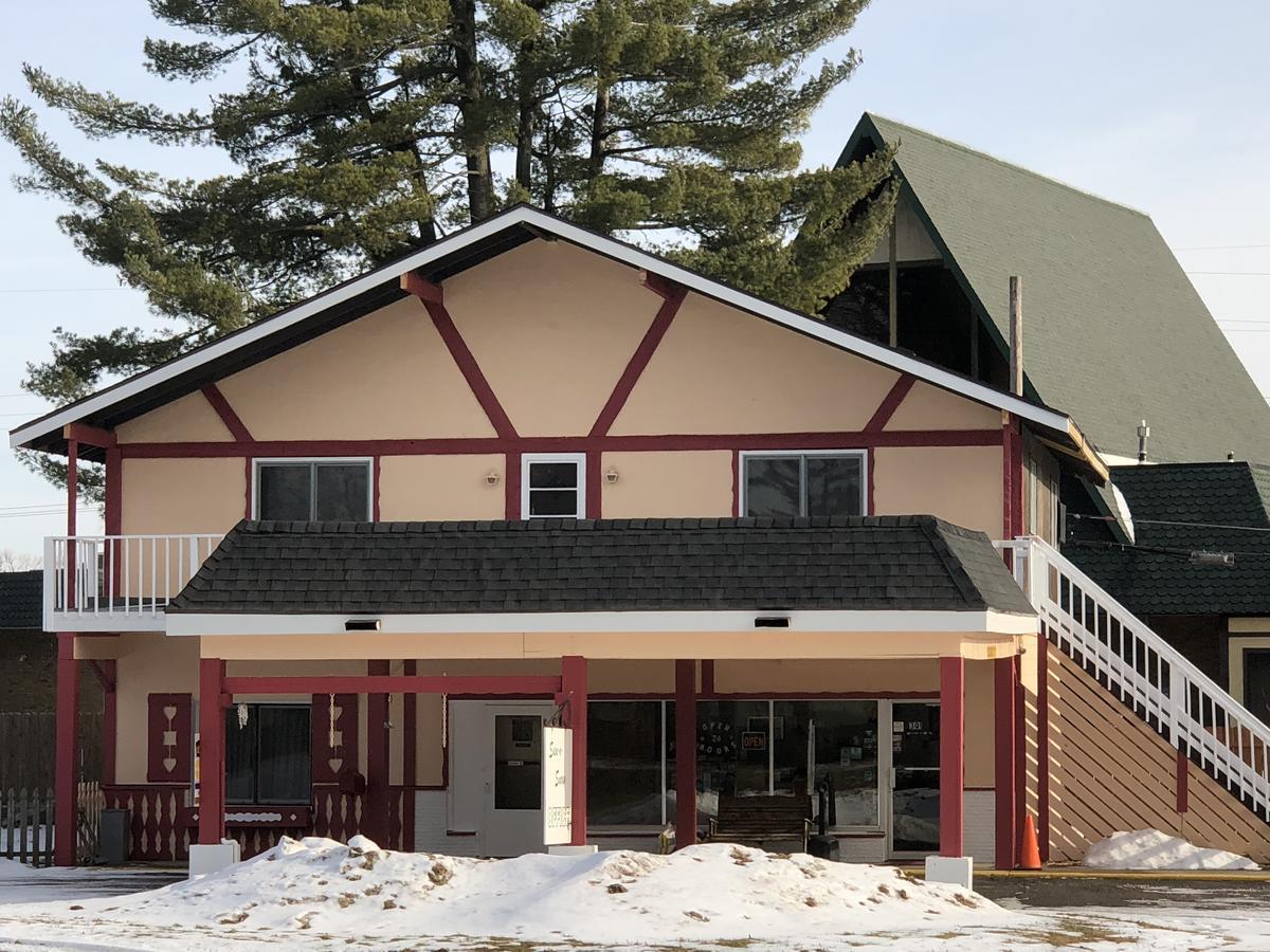 Sun N Snow Hotel 캐딜락 외부 사진